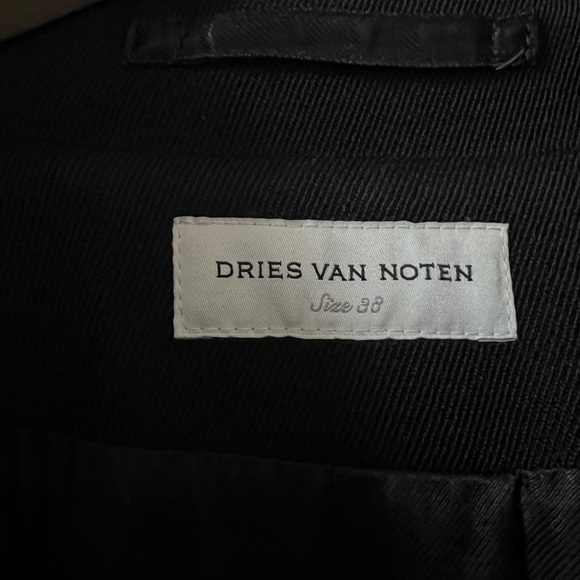 *SOLD* Dries Van Noten gathered shoulders wool coat - Picture 6 of 13